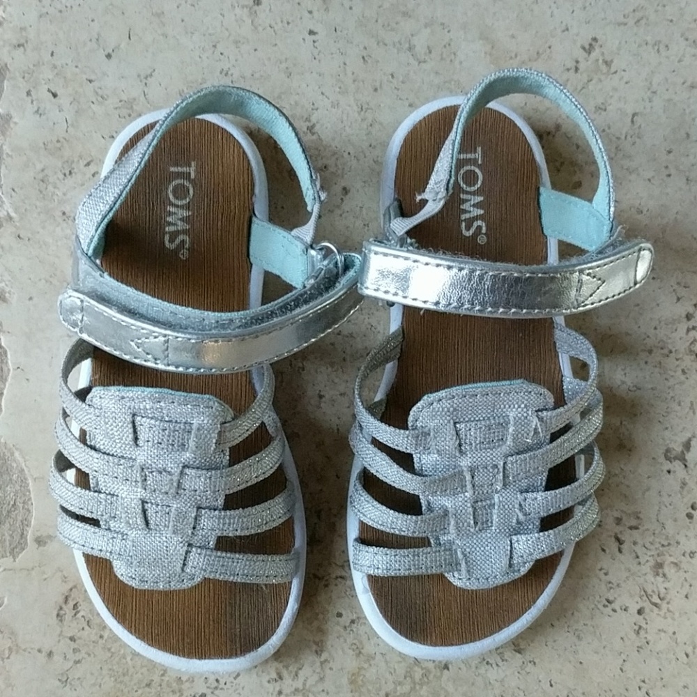 8T TOM'S silver sandals